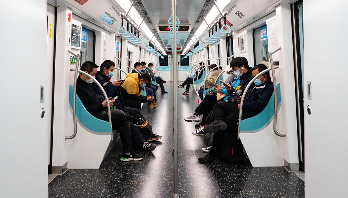 地铁能不能带主机