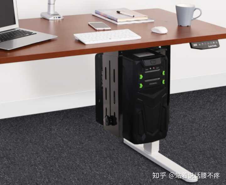 角桌怎么放电脑主机