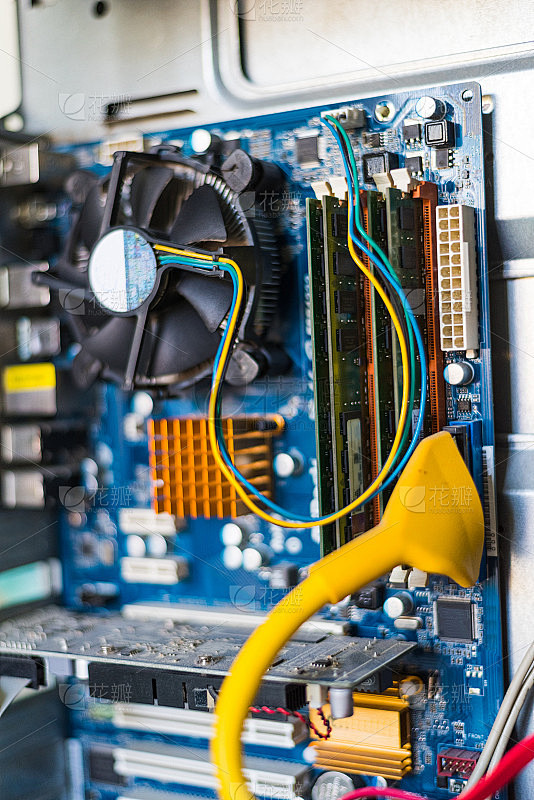 计算机的主机通常指什么