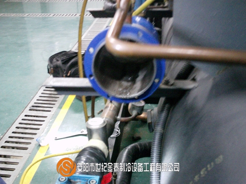 水冷主机如何换油冷