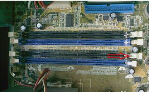 电脑主机内存条装不稳