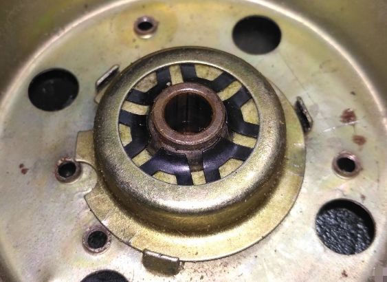 主机电源有电但风扇不转