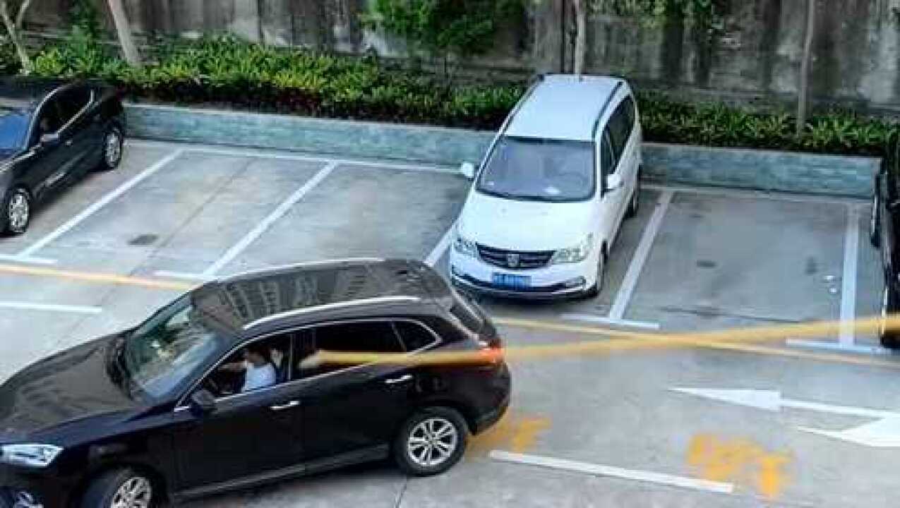 倒车雷达主机怎么跳线