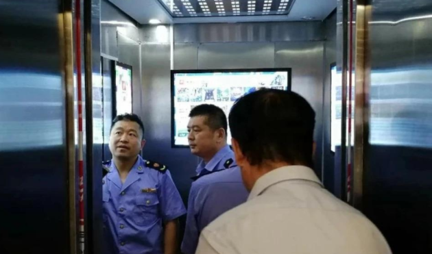 电梯主机漏油安全