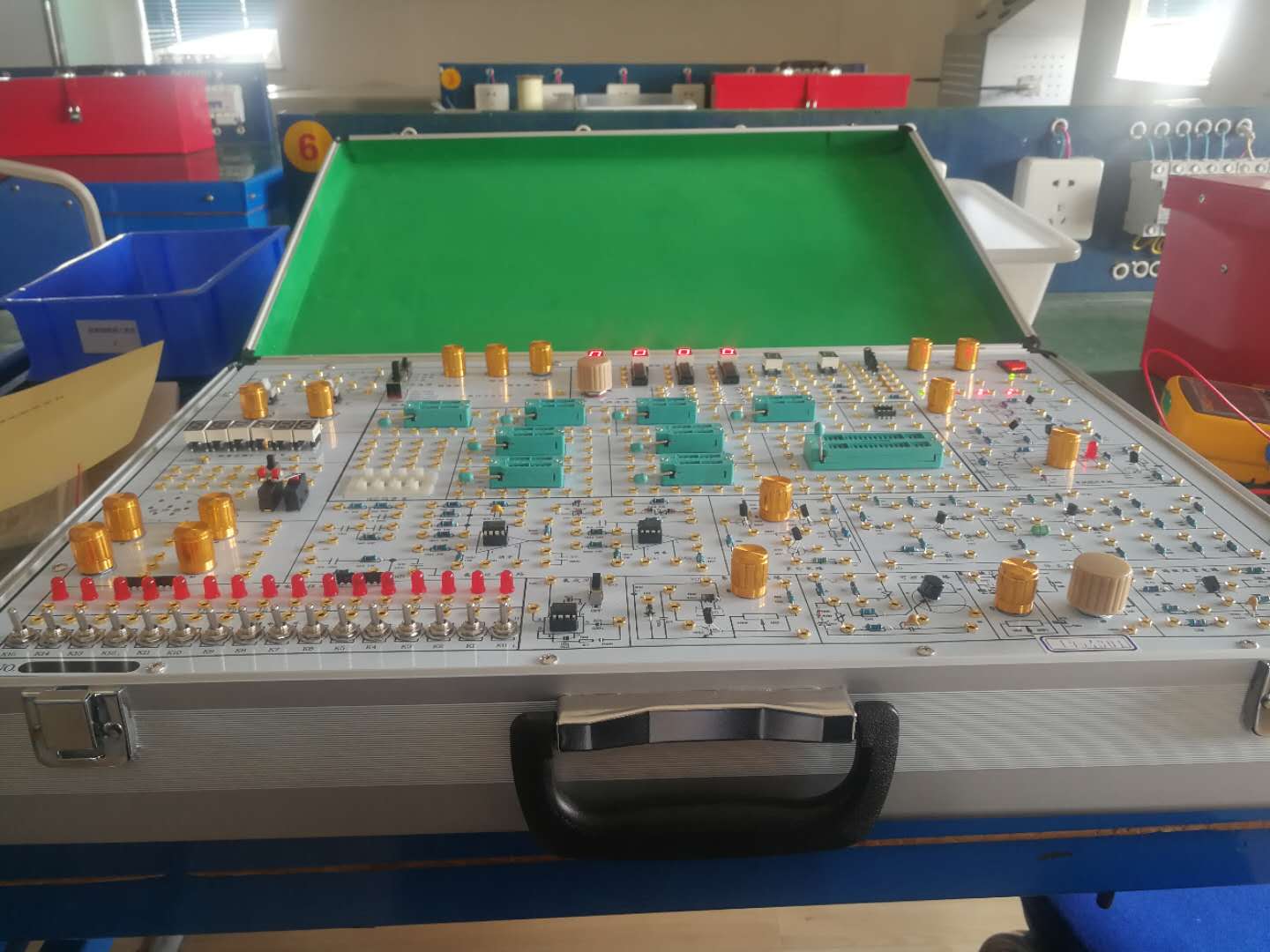 教学用主机模拟箱