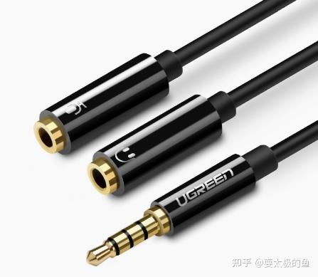 电脑主机一排三个孔麦克风插孔