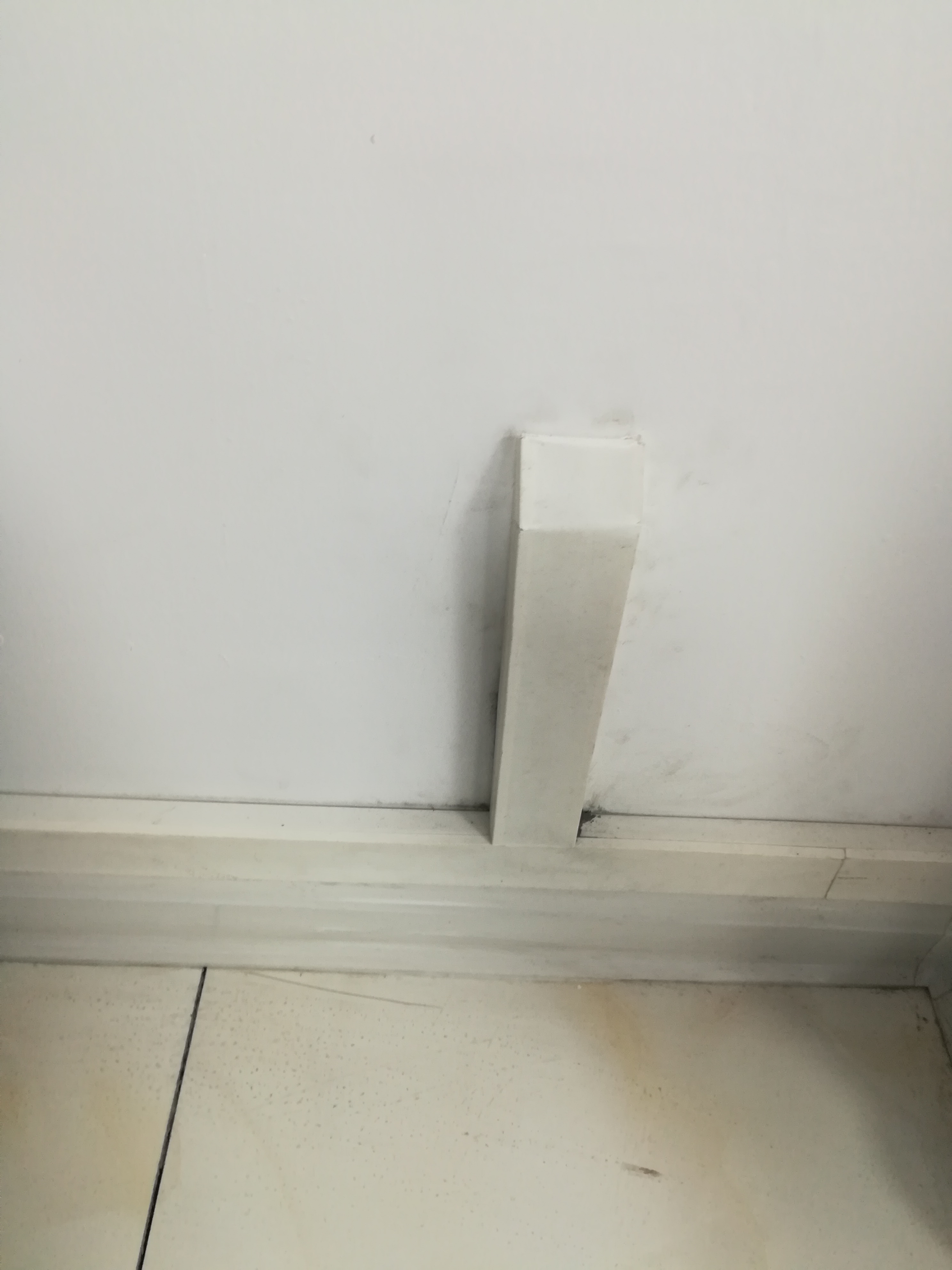 投影主机装在墙上怎么安装方法