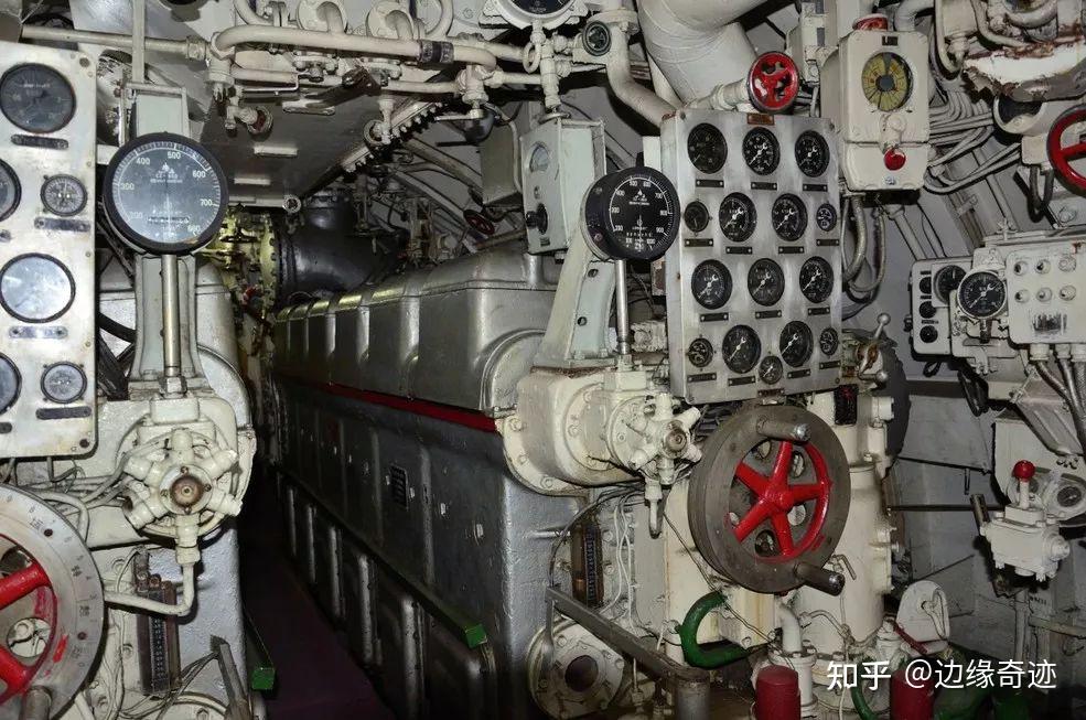 潜艇主机坏了