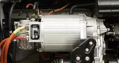 主机碰了一下嗡嗡响开不开机