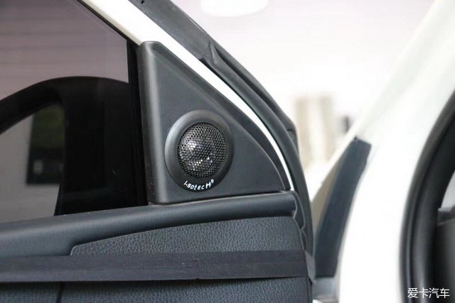 卡罗拉混动音响主机拆解图