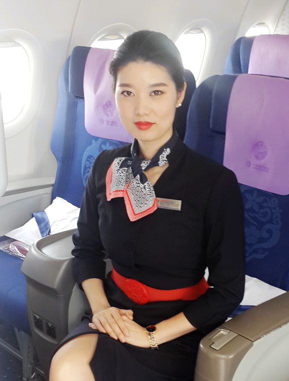 男主机长女主是乘务长