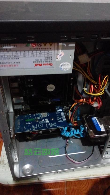 连接主机后显示器不亮的解决方法