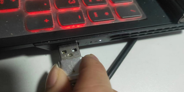 电脑主机给手机充不了怎么回事