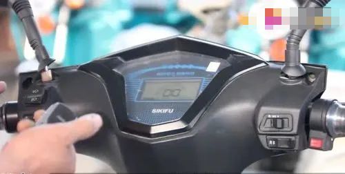 电动车遥控器主机怎么拆掉