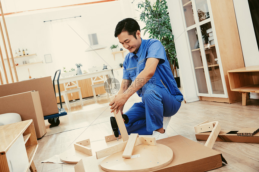 安装主机的散热器