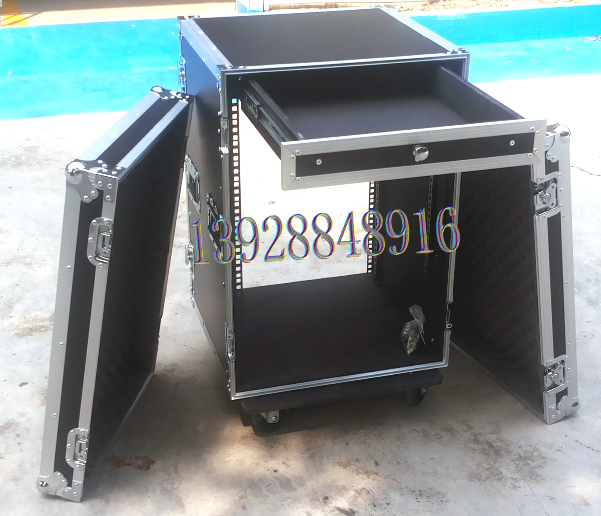 主机机箱抽屉式