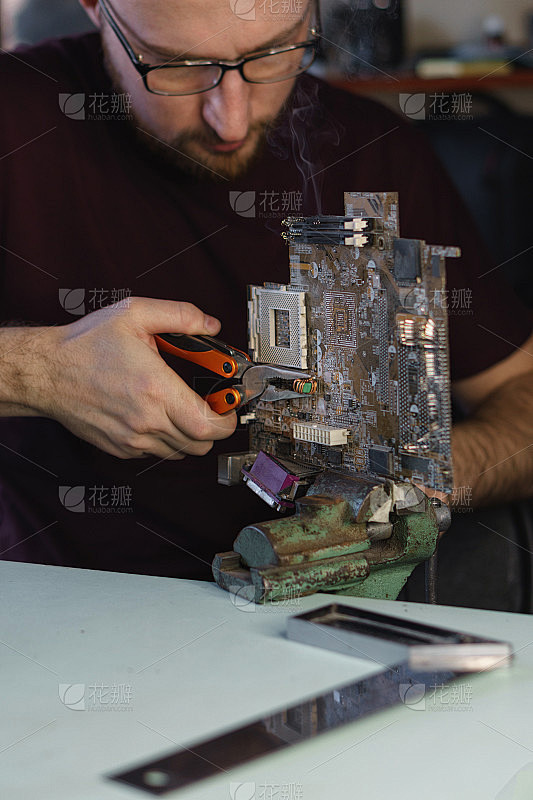 如何修理主机主板