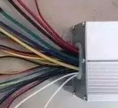 电动车遥控器主机怎么拆掉