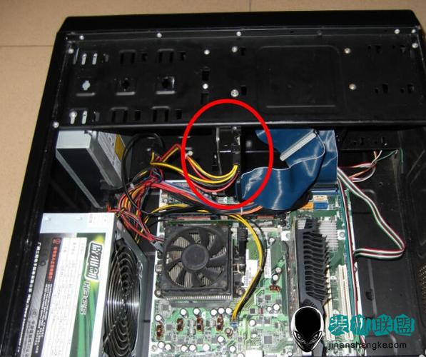 一台主机连接两个硬盘