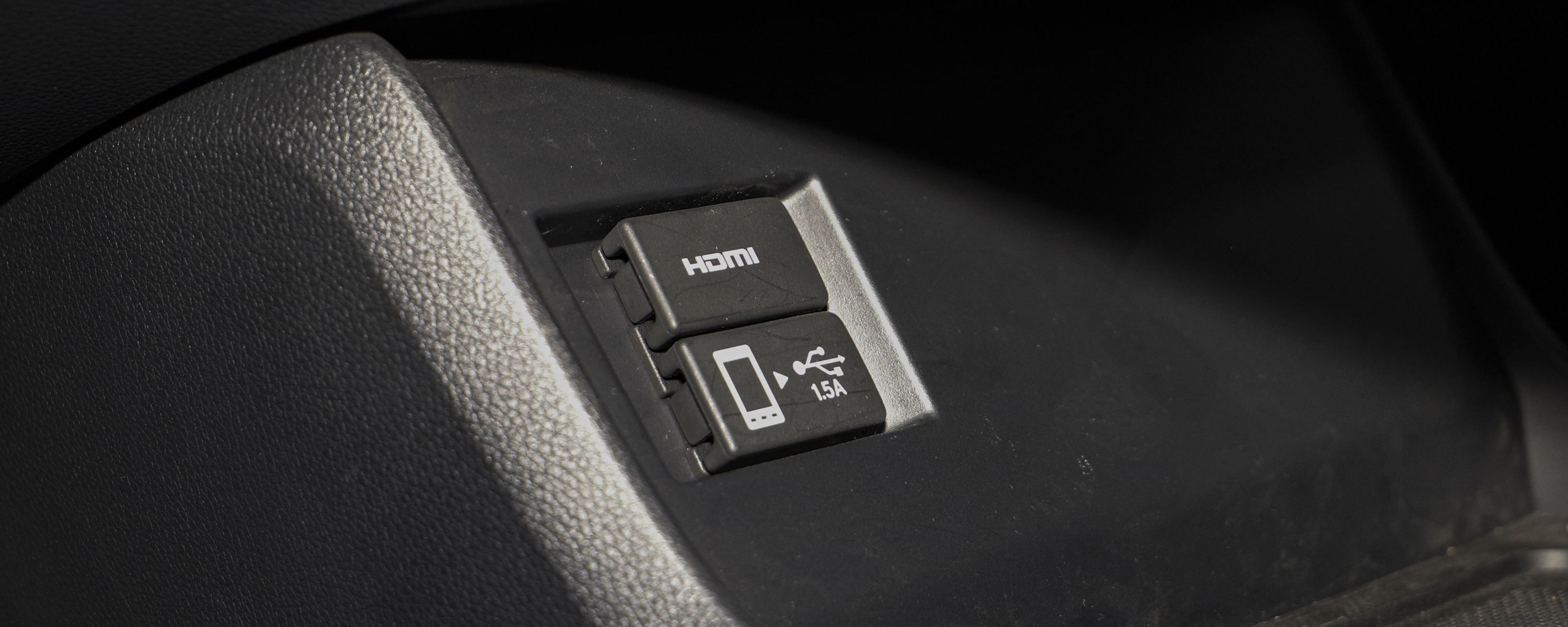 本田冠道主机电源插头引脚