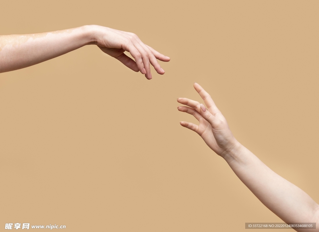 手摸主机没电流