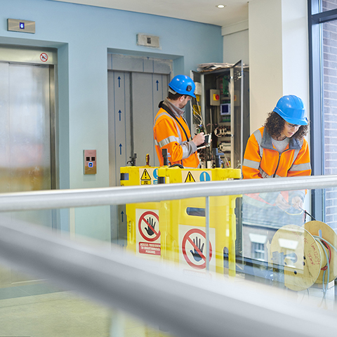 更换电梯主机属于什么问题