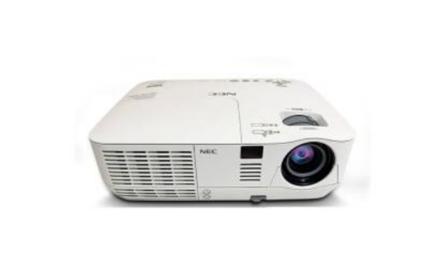 投影仪连接主机能用吗