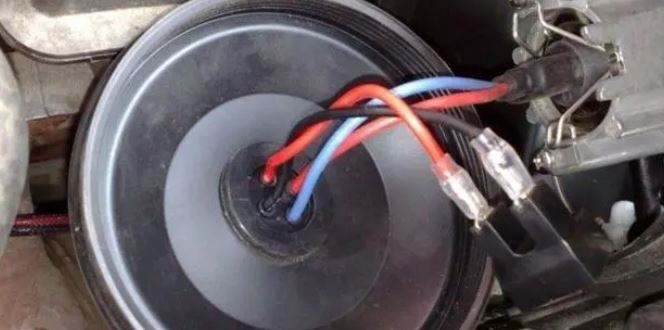 电脑主机音响一会响一会不响了