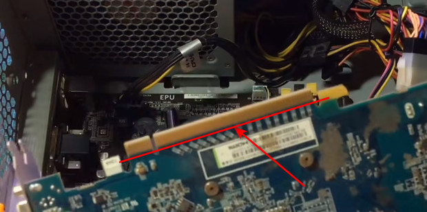 主机开机显卡转一下就不转了