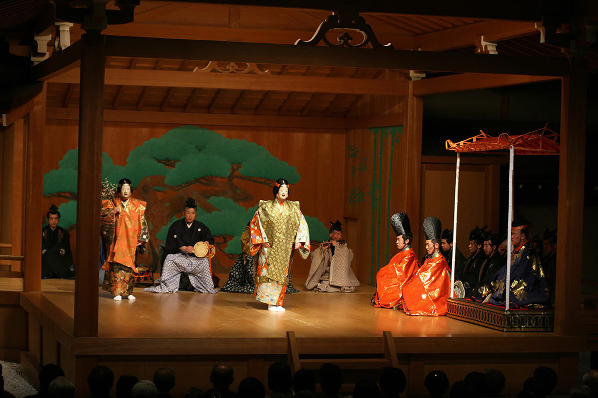 能连电脑主机的电视盒子