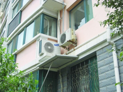 空调室外主机后有一窝鸽子怎么办