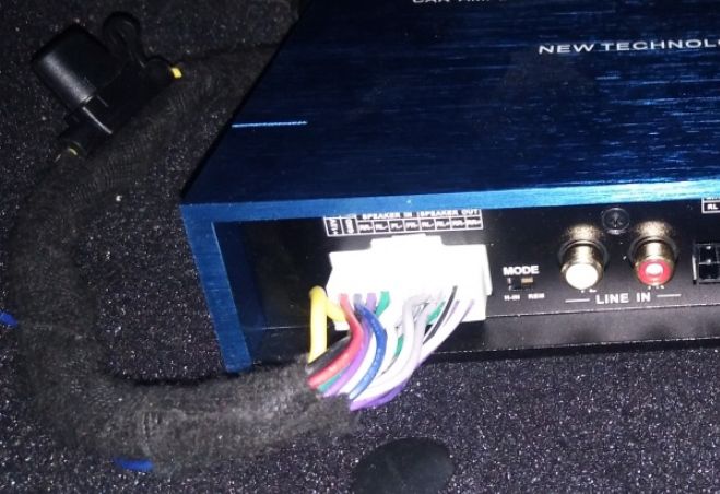 换触屏主机音响有杂音