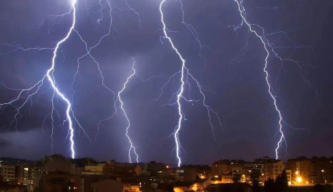 雷凌拆主机功放