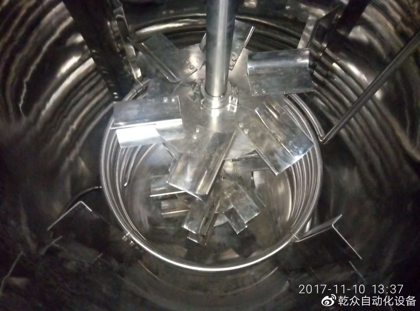 搅拌机主机减速机构造图