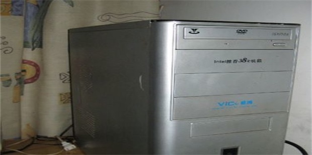 电脑主机里有灰尘咋办