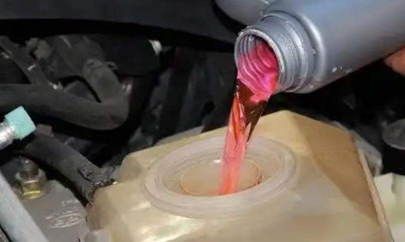 水冷主机加冷却液教程