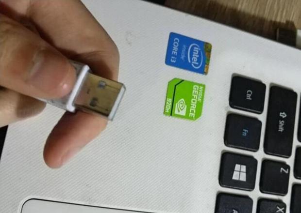 主机连接鼠标键盘没电