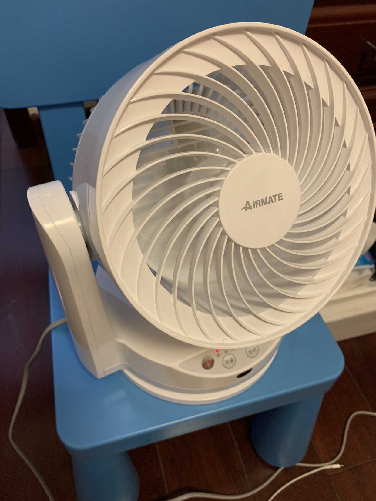 台式电脑主机电风扇怎么卸