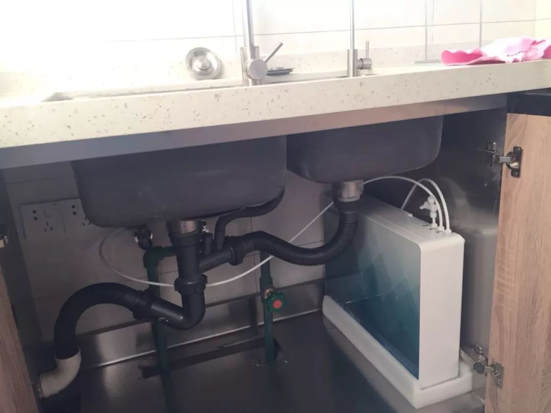 美的净水器主机插管处漏水