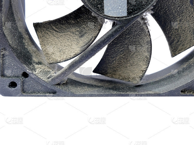 电脑主机有灰尘拿吹风机吹行吗