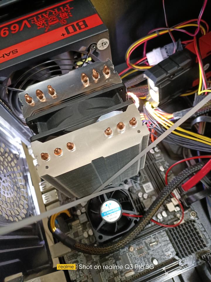 打主板主机风扇