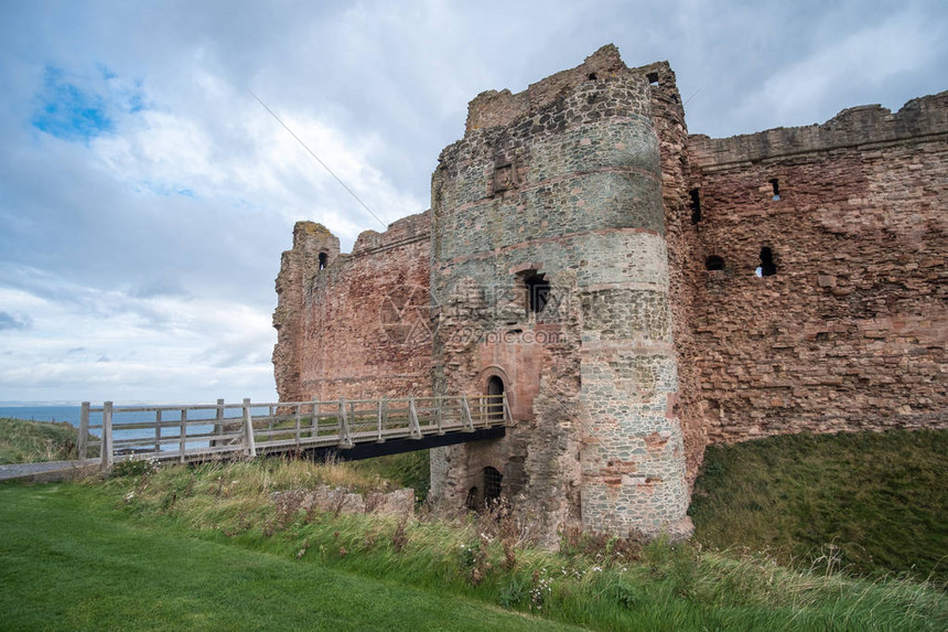 堡垒主机国服什么时候可以充值