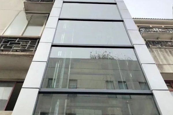 电梯主机漏油安全