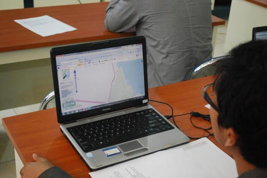 电脑主机开不开一直滴滴响