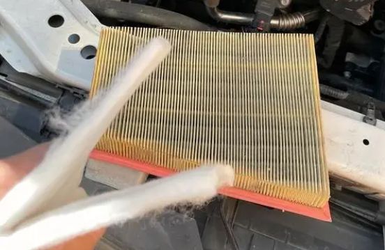 电厂主机润滑油压缓慢下降原因