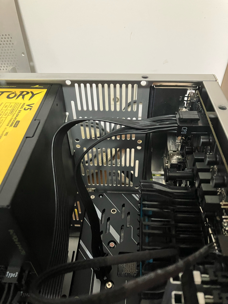 台式电脑主机风扇下面是什么问题