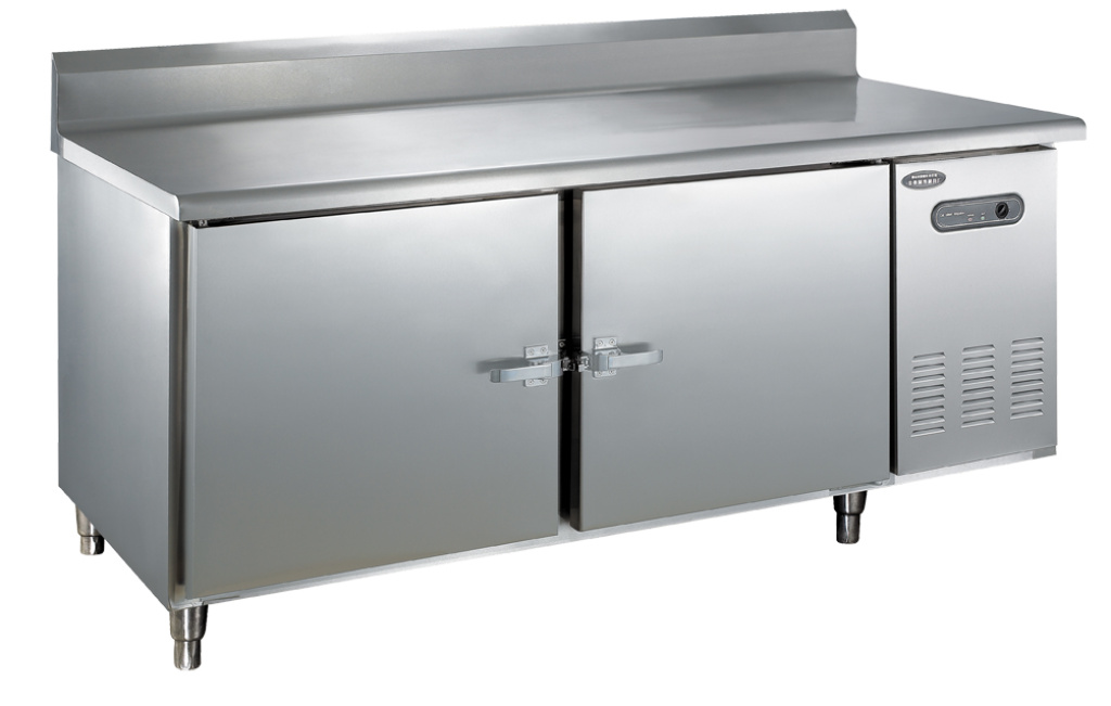 电脑主机可以放冰箱吗