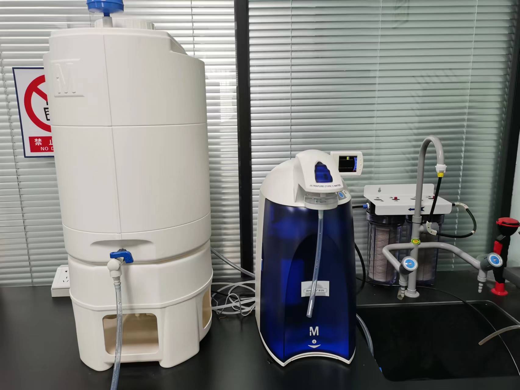 密理博纯水器主机