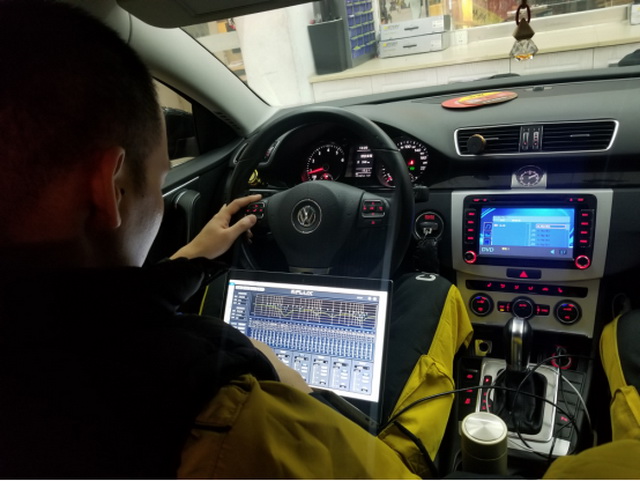 汽配市场二手原车音响主机