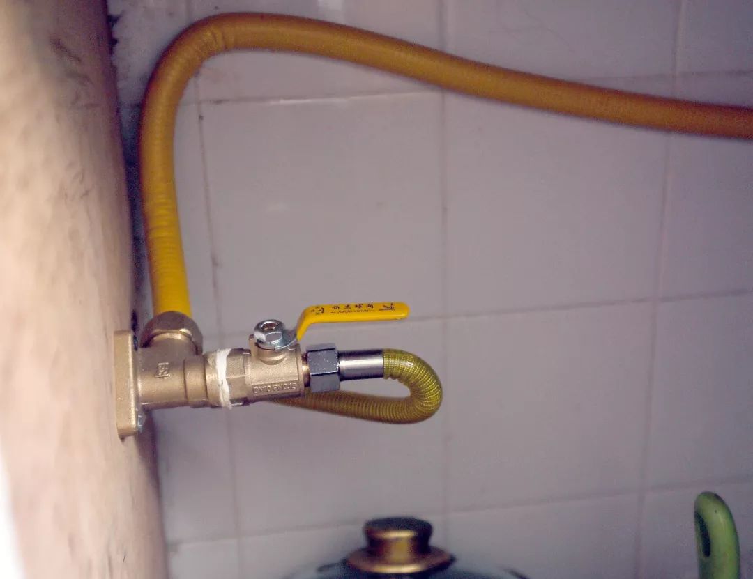 气保焊机主机按钮怎么调